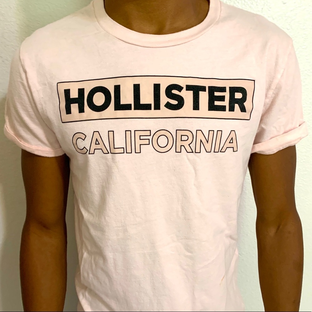 Men’s light pink Hollister tee